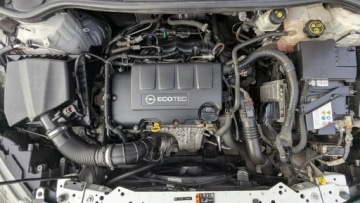 Opel Astra J GTC 1.4 Turbo ECOTEC 120KM 2014 Opel Astra 1.4i 120PS OPŁACONY Bezwypadkowy, zdjęcie 37