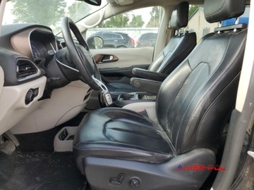 Chrysler Voyager V 2020 Chrysler Voyager 2020 r., 3,6 L LXI 3.6 Benzyna 287KM, zdjęcie 7