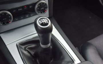 Mercedes Klasa C W204 Limuzyna 1.8 180 K 156KM 2008 Mercedes-Benz Klasa C 1.8B Kompresor 100 TYS KM Super Stan Sprowadzony Opl, zdjęcie 27