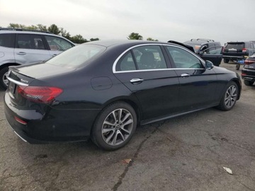 Mercedes Klasa E W213 2022 Mercedes-Benz Klasa E 450 4Matic 2022 3.0l 3.0 Benzyna 362KM, zdjęcie 3