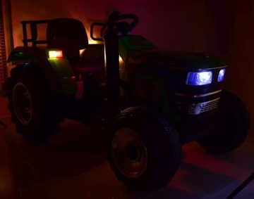 TRAKTOR NA AKUMULATOR Z PILOTEM/HL2788ZIELONY