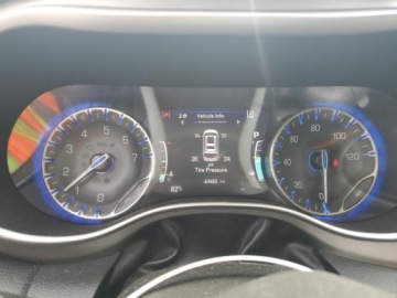 Chrysler Pacifica II 3.6 V6 291KM 2021 Chrysler Pacifica 2021r., Touring L, 3.6L, od ubezpieczalni 3.6 Benzyna, zdjęcie 10