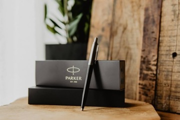 Ручка Parker Jotter в подарок с гравировкой вашего логотипа и текста.