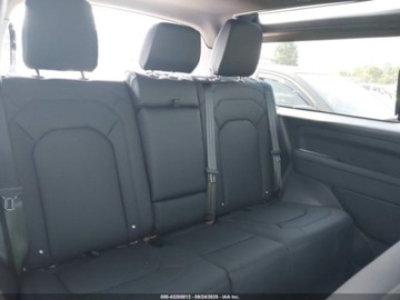 Land Rover Defender IV (L663) 2025 Land Rover Defender 90 P300 S 2025 2.0l 2.0 Benzyna 296KM, zdjęcie 11