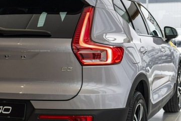 Volvo XC40 Crossover Facelifting 2.0 B3 163KM 2025 Volvo XC 40 Plus Dark B3 Mild Hybrid Benzyna, zdjęcie 10