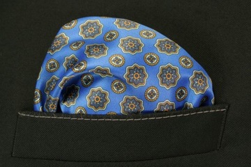 Синий и темно-синий нагрудный платок с геометрическим узором