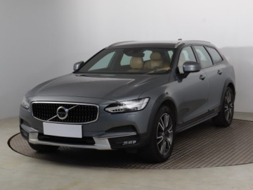 Volvo V90 II Kombi 2.0 D5 235KM 2017 Volvo V90 Cross Country D5 2.0 AWD, 231 KM, 4X4, zdjęcie 1