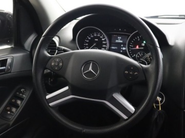 Mercedes Klasa M W164 Off-roader Facelifting 3.0 V6 (350 CDI) 231KM 2010 Mercedes ML ML 350 CDI, 227 KM, 4X4, Automat, zdjęcie 19