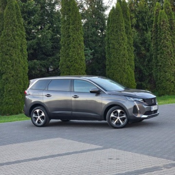Peugeot 5008 II Crossover Facelifting 1.2 PureTech 130KM 2021 Peugeot 5008 II 1.2 Benzyna 130KM 7 foteli, Serwis, zdjęcie 6