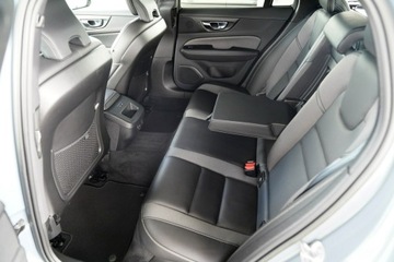 Volvo V60 II  Kombi Facelifting 2.0 B4 197KM 2023 Volvo V60 FUL LED skóra nawi ALUSY panorama, zdjęcie 20