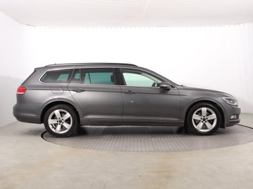 Volkswagen Passat B8 Variant 2.0 TDI BlueMotion SCR 150KM 2017 VW Passat 2.0 TDI, Salon Polska, Automat, VAT 23%, zdjęcie 5