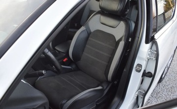 DS 4 I Hatchback Facelifting 2015 1.2 PureTech 131KM 2016 Citroen DS4 Citroen DS4 1.2 Benzyna 130KM, zdjęcie 6