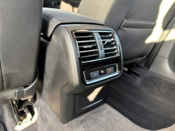 Volkswagen Passat B8 Variant 2.0 TDI BlueMotion SCR 150KM 2018 Volkswagen Passat Variant Navi, Grzane fotele, HAK, zdjęcie 24
