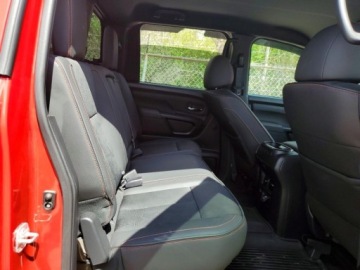 Nissan Titan 2023 Nissan Titan Pro-4X 2023 5.6 Benzyna 400KM, zdjęcie 10