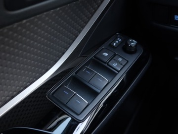 Toyota C-HR I Crossover Facelifting 2.0 Hybrid Dynamic Force 184KM 2020 Toyota C-HR 2.0 Hybrid, Salon Polska, Serwis ASO, zdjęcie 17