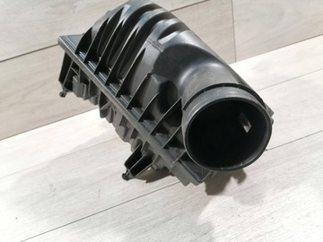 7388. BMW X1 F49 КОРПУС ВОЗДУШНОГО ФИЛЬТРА 8513916