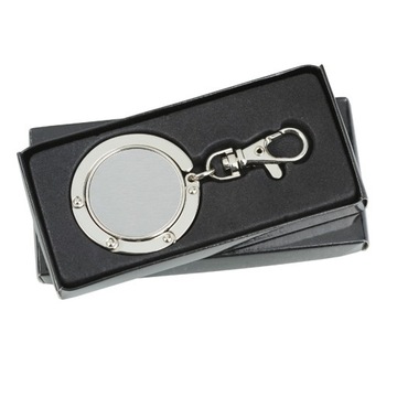 Вешалка для сумки с удобным брелоком.