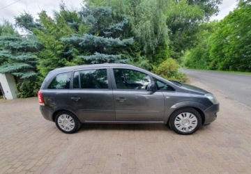 Opel Zafira B 1.6 Twinport ecoFLEX 115KM 2012 Opel Zafira Opel Zafira 1.6 Edition 1.6 Benzyna 115KM, zdjęcie 2