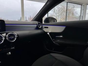 Mercedes CLA C118/X118 Shooting Brake Facelifting 1.3 200 163KM 2023 Mercedes-Benz CLA 200 AMG Line / 1 właściciel / Sa, zdjęcie 25