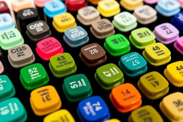 НАБОР ДВУХСТОРОННИХ АЛКОГОЛЬНЫХ МАРКЕРОВ 80 ШТ + ПАКЕТ цветных маркеров в футляре