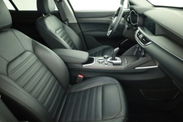Alfa Romeo Stelvio SUV Facelifting 2.0 Turbo 200KM 2021 Alfa Romeo Stelvio 2.0 Turbo Q4, Salon Polska, zdjęcie 6