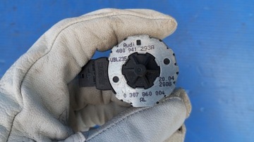 MOTOREK REGULACE XENON AUDI A3 8P ALFA ROMEO 147 VW GOLF V 480941293A