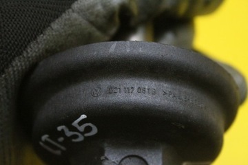 ŚRUBA CHŁODNICZKI OLEJU LT 35 2.5 TDI 021117061B