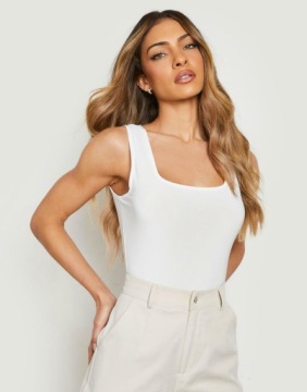 BODY BIAŁE GŁADKIE KLASYCZNE TOP BOOHOO 38