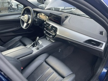 BMW Seria 5 G30-G31 Touring 530d 265KM 2017 BMW 530 M Sport XDrive Skóra Kamera Panorama, zdjęcie 10