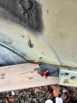 BLATNÍK LEVÝ PŘEDNÍ OPEL SIGNUM 02-08 Z158