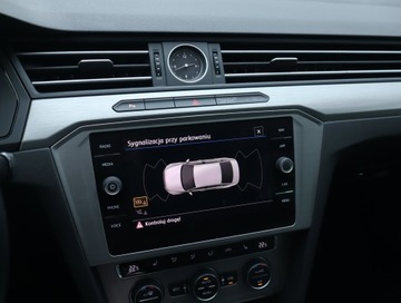 Volkswagen Passat B8 Limousine 1.4 TSI BlueMotion Technology 125KM 2018 VW Passat 1.4 TSI, Salon Polska, VAT 23%, Navi, zdjęcie 13