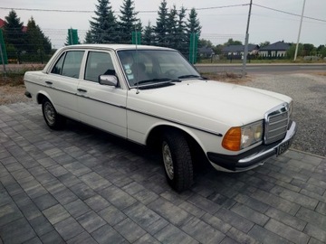 Mercedes W123 1981 Mercedes-Benz W123 Mercedes-Benz W123 2.0 Benzyna 94KM, zdjęcie 6