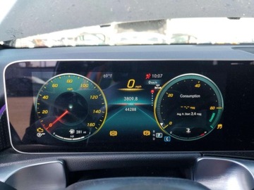 Mercedes GLB 2020 Mercedes-Benz GLB 250 2020 2.0l 2.0 Benzyna 221KM, zdjęcie 4