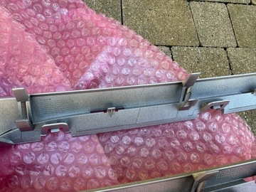 LIŠTA VRSTVA MŘÍŽKY POD CHROM MERCEDES TŘÍDA C W205 A2058880160