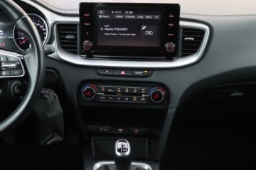 Kia Ceed III Kombi Facelifting 1.5 T-GDI 160KM 2022 Kia Ceed 1.5 T-GDI MHEV, Salon Polska, zdjęcie 11