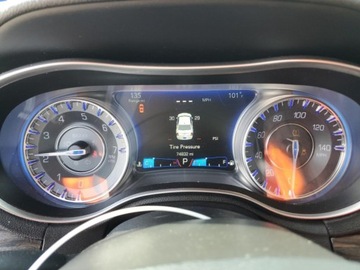 Chrysler 300C II 2017 Chrysler 300 Limited 2017 3.6l 3.6 Benzyna 292KM, zdjęcie 9