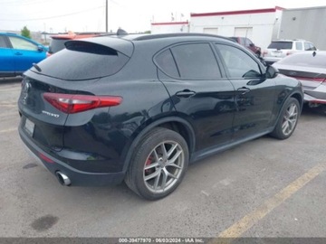 Alfa Romeo Stelvio SUV 2.0 Turbo 280KM 2018 Alfa Romeo Stelvio Ti Sport 2018 2.0l 2.0 Benzyna 280KM, zdjęcie 3