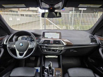 BMW X3 G01 SUV 2.0 30i 252KM 2018 BMW X3 xDrive30i 2.0l benzyna 252KM AWD 4X4 Serwisowany w ASO Dokumentacja, zdjęcie 9