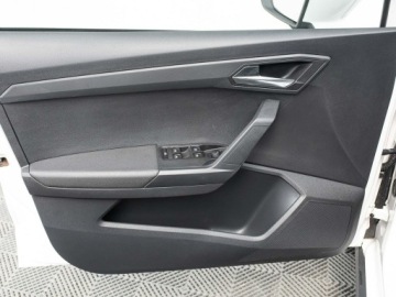 Seat Arona Crossover 1.0 EcoTSI 115KM 2019 Seat Arona 1.0 TSI 115KM DSG Klima Ekran dotykowy, zdjęcie 8