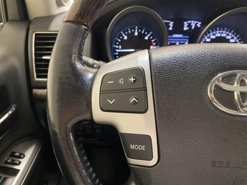 Toyota Land Cruiser VI 2013 Toyota Land Cruiser VI (2010-), zdjęcie 13