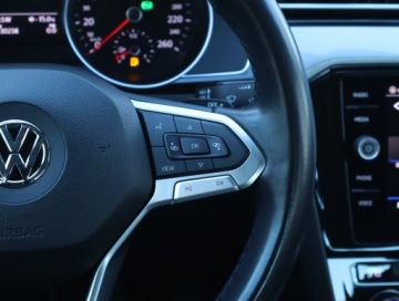 Volkswagen Passat B8 Limousine Facelifting 2.0 TSI 190KM 2020 VW Passat 2.0 TSI, Salon Polska, Automat, Navi, zdjęcie 20