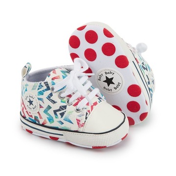 TRAMPKI BUTY DLA NIEMOWLAKA NIECHODKI ROZMIAR 17