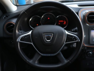 Dacia Logan II Sedan Facelifting 0.9 TCe 90KM 2018 Dacia Sandero 0.9 TCe, GAZ, Automat, Skóra, Navi, zdjęcie 15