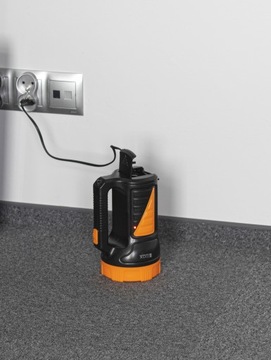 МОЩНЫЙ СВЕТОДИОДНЫЙ ФОНАРЬ С ПЕРЕЗАРЯЖАЕМОЙ БАТАРЕЕЙ