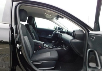 Mercedes Klasa A W177/V177 Hatchback 1.3 160 109KM 2020 Mercedes-Benz Klasa A z Gwarancja Bezwypadkowy 100 Stan Wzorcowy 1.3, zdjęcie 11