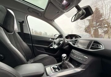 Peugeot 2015 Peugeot 308 Peugeot 308 PureTech 130 Stop amp Start Allure 1.2 Benzyna, zdjęcie 26