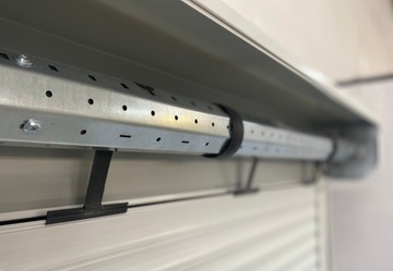 ВЕШАЛКА ДЛЯ НАРУЖНЫХ РОЛЛЕТЕН, алюминиевые вешалки и крючки