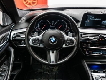 BMW Seria 5 G30-G31 Limuzyna M550d 400KM 2018 BMW Seria 5 M550d xDrive Sedan 400KM 2018, zdjęcie 13