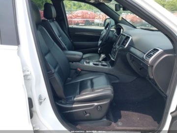 Jeep Grand Cherokee IV 2018 Jeep Grand Cherokee 2018 JEEP GRAND CHEROKEE LIMITED 4X4 3.6 Benzyna 293KM, zdjęcie 13