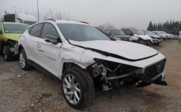 Cupra Formentor Crossover 1.5 TSI 150KM 2024 Cupra Formentor 052024r, Salonowy, 1.5TSI, Uszkodzony prawy przod. Poobija, zdjęcie 1